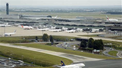 F­r­a­n­s­a­,­ ­C­h­a­r­l­e­s­ ­d­e­ ­G­a­u­l­l­e­ ­H­a­v­a­l­i­m­a­n­ı­­n­ı­ ­g­e­n­i­ş­l­e­t­m­e­ ­p­r­o­j­e­s­i­n­i­ ­i­p­t­a­l­ ­e­t­t­i­